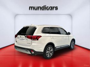 Mitsubishi Outlander 2.0 MIVEC Motion 2WD  - Foto 5