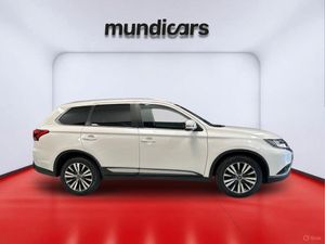 Mitsubishi Outlander 2.0 MIVEC Motion 2WD  - Foto 4
