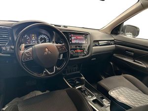 Mitsubishi Outlander 2.0 MIVEC Motion 2WD  - Foto 12