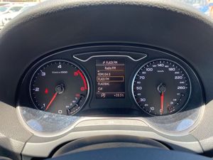 Audi A3 1.6 TDI Ambiente  - Foto 14