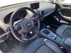 Audi A3 1.6 TDI Ambiente  - Foto 12