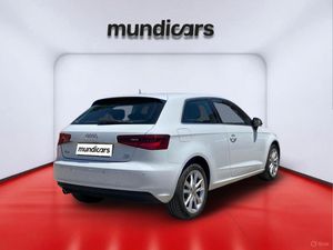 Audi A3 1.6 TDI Ambiente  - Foto 4