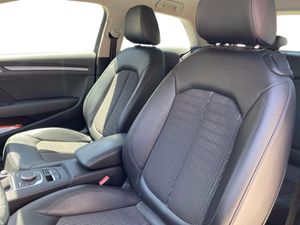 Audi A3 1.6 TDI Ambiente  - Foto 17