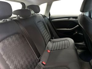 Audi A3 1.6 TDI 110CV clean S tronic Attraction  - Foto 19