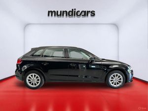 Audi A3 1.6 TDI 110CV clean S tronic Attraction  - Foto 4