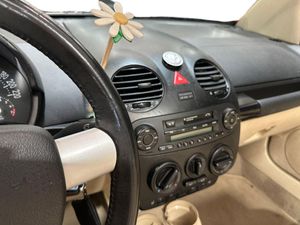 Volkswagen New Beetle 2.0 Cabriolet  - Foto 16