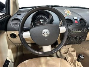Volkswagen New Beetle 2.0 Cabriolet  - Foto 13