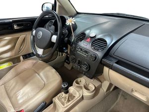 Volkswagen New Beetle 2.0 Cabriolet  - Foto 17