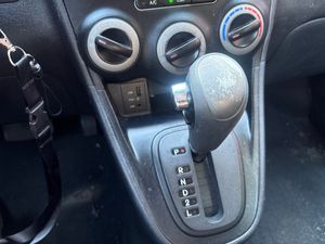 Hyundai i10 1.2 GLS Comfort Automático  - Foto 13
