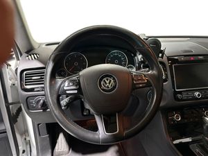 Volkswagen Touareg 3.0 V6 TDI 245 Tip Premium Bmotion Tech  - Foto 13