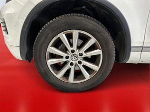 Volkswagen Touareg 3.0 V6 TDI 245 Tip Premium Bmotion Tech  - Foto 11