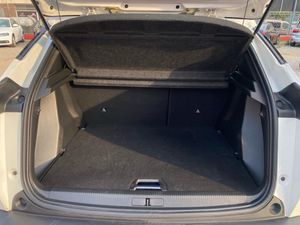 Peugeot 2008 Allure Pack BlueHDI 130 S&S EAT8  - Foto 20