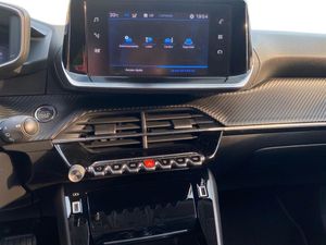 Peugeot 2008 Allure Pack BlueHDI 130 S&S EAT8  - Foto 16