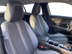 Peugeot 2008 Allure Pack BlueHDI 130 S&S EAT8  - Foto 18