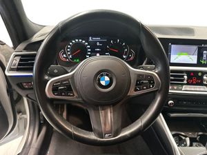 BMW Serie 3 318d Auto. PACK M  - Foto 13
