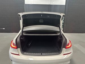 BMW Serie 3 318d Auto. PACK M  - Foto 20