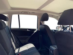 Volkswagen Tiguan T1 2.0 TDI 110CV BMT 4x2  - Foto 18