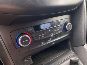 Ford Focus 1.0 Ecoboost Auto-St.-St. 125cv Trend+  - Foto 15