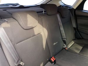 Ford Focus 1.0 Ecoboost Auto-St.-St. 125cv Trend+  - Foto 18