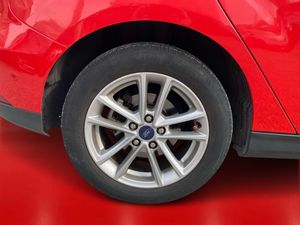 Ford Focus 1.0 Ecoboost Auto-St.-St. 125cv Trend+  - Foto 10