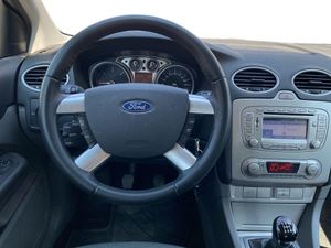 Ford Focus 1.6 TDCi 109 Trend  - Foto 12