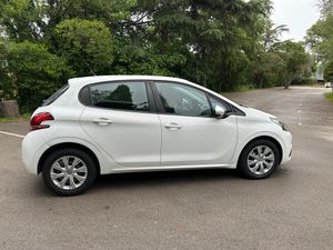 Peugeot 208 5P ACTIVE 1.6 Blue HDI 100cv   - Foto 17