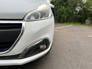 Peugeot 208 5P ACTIVE 1.6 Blue HDI 100cv   - Foto 40