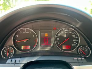 Audi A4 2.0 i Avant  S Line  - Foto 33