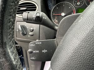 Ford Focus 1.6 TDCI AUT. SECUENCIAL 109cv   - Foto 26