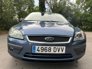 Ford Focus 1.6 TDCI AUT. SECUENCIAL 109cv   - Foto 6