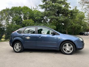 Ford Focus 1.6 TDCI AUT. SECUENCIAL 109cv   - Foto 9
