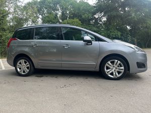 Peugeot 5008 1.6 HDI STYLE  120cv   - Foto 9