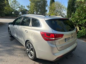 Kia Ceed Sportswagon 1.6 CRDI VGT GT Line 136 Aut.   - Foto 12