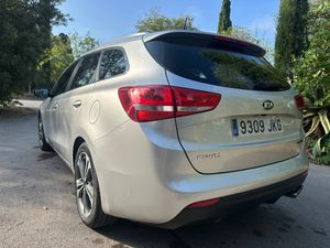 Kia Ceed Sportswagon 1.6 CRDI VGT GT Line 136 Aut.   - Foto 4