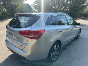 Kia Ceed Sportswagon 1.6 CRDI VGT GT Line 136 Aut.   - Foto 13