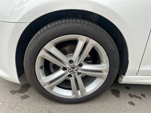 Volkswagen Golf 1.6 tdi 105cv DSG R Line    - Foto 36