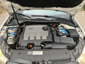 Volkswagen Golf 1.6 tdi 105cv DSG R Line    - Foto 39
