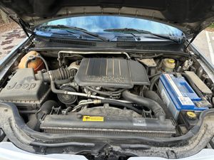 Jeep Grand Cherokee Laredo 2.7 CRD  - Foto 37