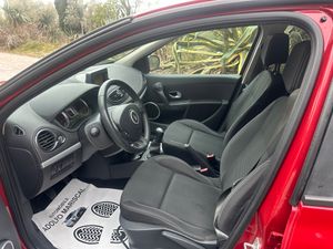 Renault Clio 5p 20 Aniversario 1.2 75 eco2  - Foto 18