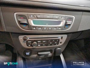 Renault Megane Sp. Tou. Bose Energy dCi 110 S&S Euro 6 - Foto 17