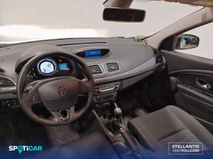 Renault Megane Sp. Tou. Bose Energy dCi 110 S&S Euro 6 - Foto 8