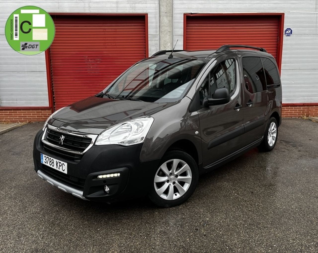 Peugeot Partner TEPEE Adventure Edition 1.6 BlueHDi   - Foto 1