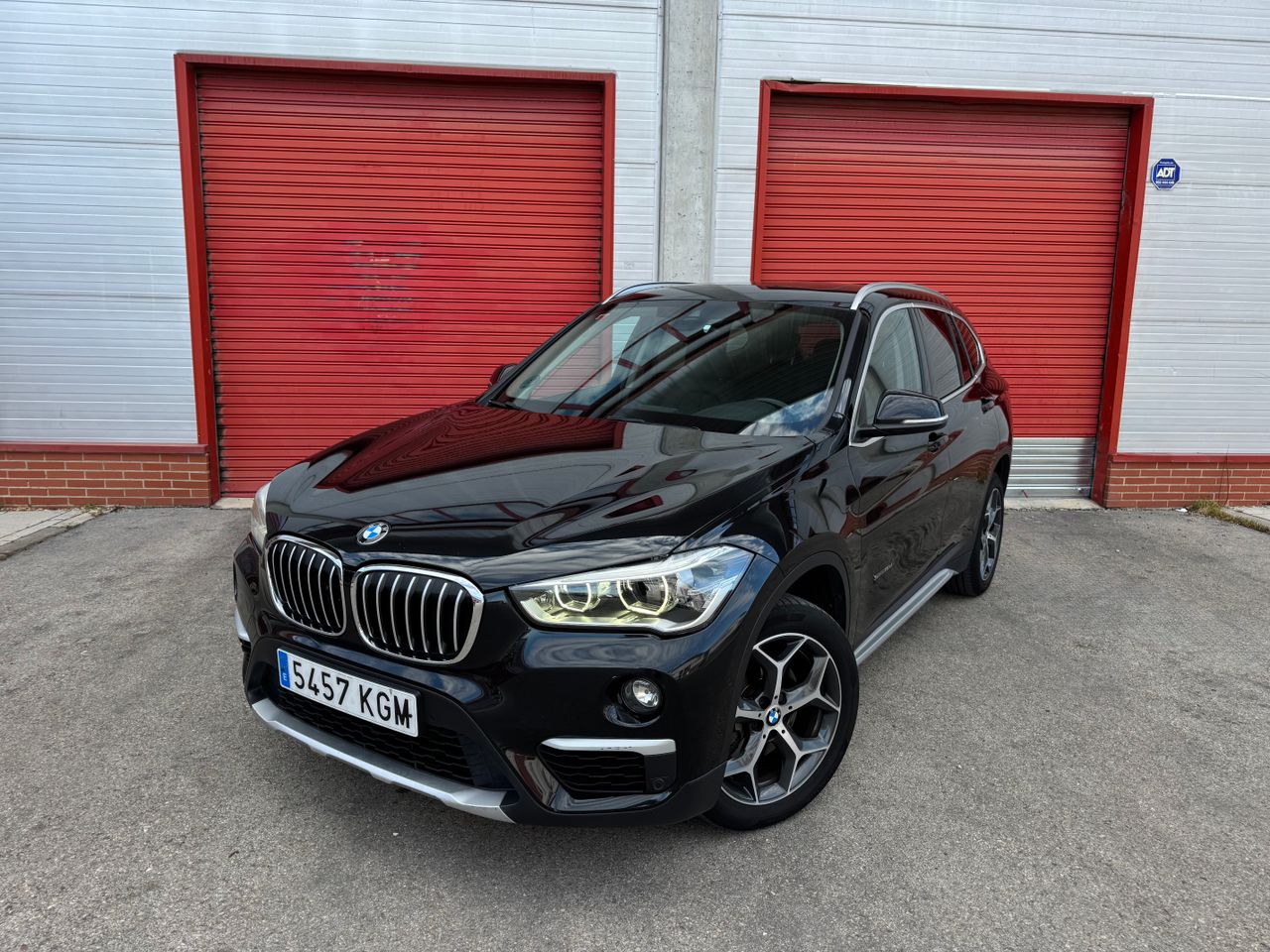 BMW X1 sDrive16d  - Foto 1