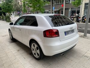 Audi A3 1.6 TDI 105cv Attraction  - Foto 7