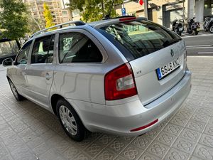 Skoda Octavia Combi 1.6 TDI CR Collection  - Foto 8