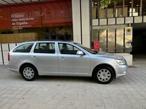 Skoda Octavia Combi 1.6 TDI CR Collection  - Foto 5