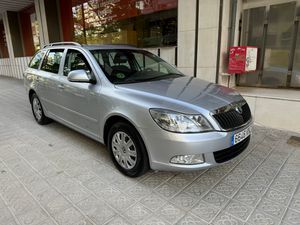 Skoda Octavia Combi 1.6 TDI CR Collection  - Foto 4