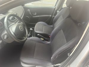 Renault Clio Confort Dynamique 1.4 16v   - Foto 12