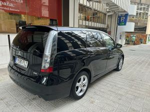 Mitsubishi Grandis 2.0 DI-D Intense Plus  - Foto 5