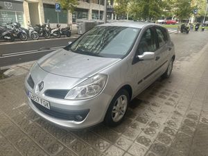 Renault Clio Confort Dynamique 1.4 16v   - Foto 2